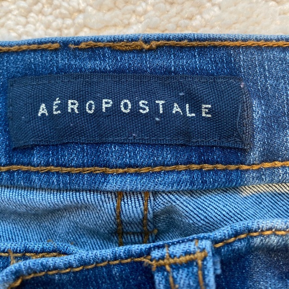 NWOT Ripped Blue Stretch Jeans - Picture 5 of 5